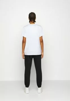 Ellesse SQUARE - T-shirt Imprimé - White -Ellesse Elegant Boutique 039cefdfd9744a889731f85e4a08fb4b