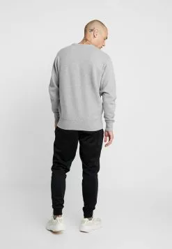 Ellesse SUCCISO - Sweatshirt - Grey Marl -Ellesse Elegant Boutique 06b3e3b7073c47b49d31c82968fe1d68