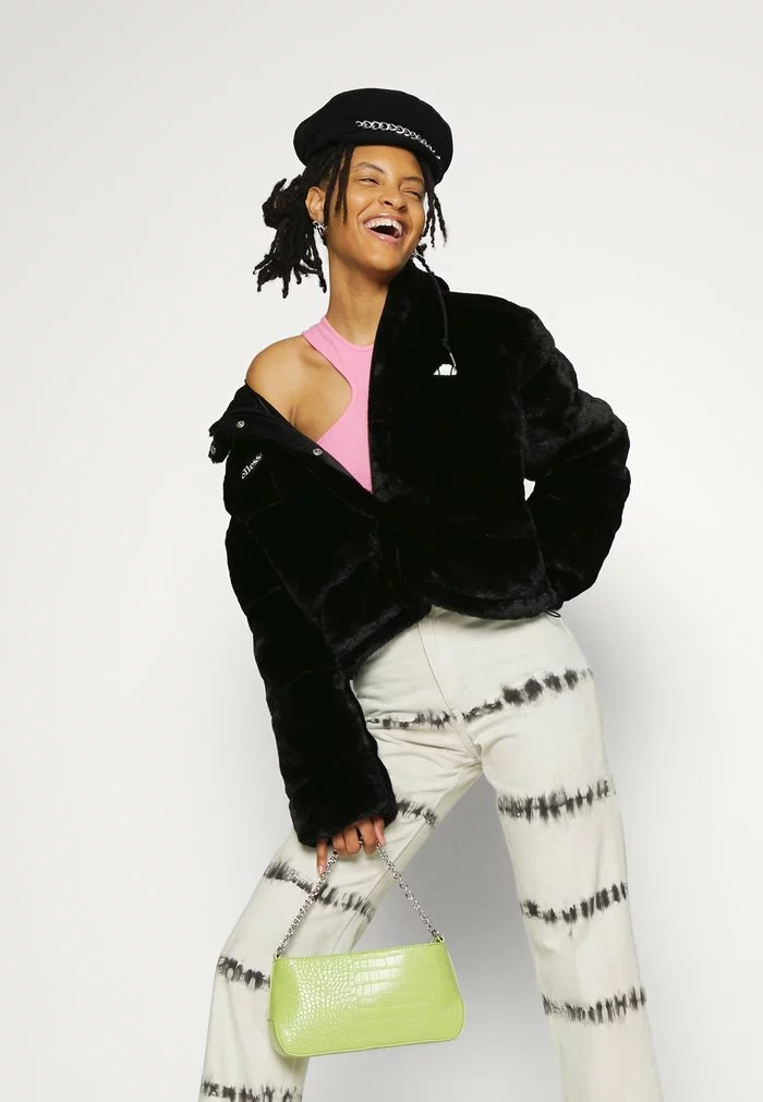 Ellesse NOELLA PADDED JACKET - Veste D'hiver - Black Smu 8 Ellesse NOELLA PADDED JACKET - Veste D'hiver - Black Smu – Image 8