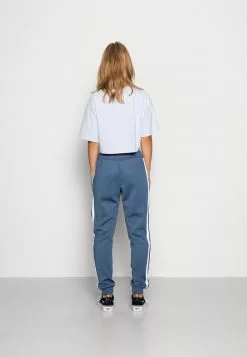 Ellesse NERVET TRACK PANT - Pantalon De Survêtement - Blue -Ellesse Elegant Boutique 08a4866ae042400e8458ea918e6f8b7d