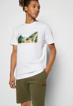 Ellesse SCENICA - T-shirt Imprimé - White -Ellesse Elegant Boutique 0ad9a3a4b7844635b2e73e5cf3f554a6