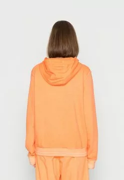 Ellesse AGAPANTHUS HOODY - Sweatshirt - Orange -Ellesse Elegant Boutique 1209e577b48242899b3cd76e24cad331