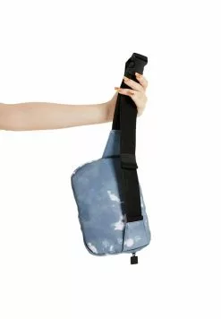 Ellesse ROSCA CROSS BODY BAG UNISEX - Sac Bandoulière - Grau -Ellesse Elegant Boutique 1578c05ea1dc4cc6a160c21bc7570ba6