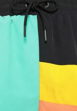 Ellesse POLLIE - Short - Multi -Ellesse Elegant Boutique 1713d5347b8b4e129cb12887aef783b7