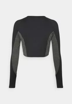 Ellesse GLORA - T-shirt à Manches Longues - Black 13 Ellesse GLORA - T-shirt à Manches Longues - Black -Ellesse Elegant Boutique 1a5e5286f4e7430eab22a393b218c979