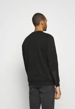 Ellesse RISER - Sweatshirt - Black -Ellesse Elegant Boutique 1aef193f71e04b3f9f4ea2be44c45b3b