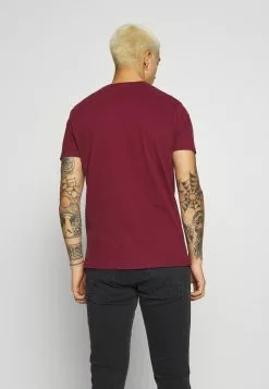 Ellesse VOODOO - T-shirt Imprimé - Burgundy 8 Ellesse VOODOO - T-shirt Imprimé - Burgundy -Ellesse Elegant Boutique 1f335d07a593489d9012f61d3b9986c2