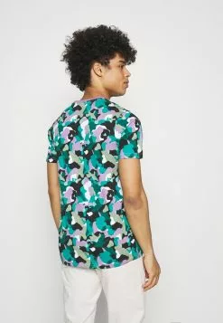 Ellesse MEYDE - T-shirt Imprimé - Multi Coloured 9 Ellesse MEYDE - T-shirt Imprimé - Multi Coloured -Ellesse Elegant Boutique 22b4225785304fa18f94e149bc8ad703