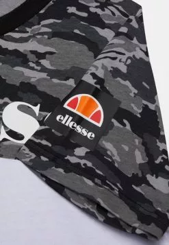 Ellesse MITICO - T-shirt Imprimé - Camo/white -Ellesse Elegant Boutique 2a1b32b61d194b86a4c09918d664ba0e