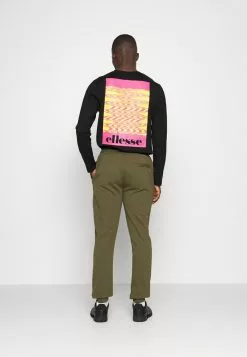 Ellesse NIORO - Pantalon De Survêtement - Khaki -Ellesse Elegant Boutique 2a897f5f14794960a5666c9a43a1cd01