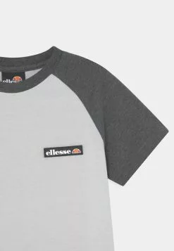 Ellesse GRIGGIA JNR - T-shirt Imprimé - Light Grey -Ellesse Elegant Boutique 2b0a636db5684c0393d042c6afb268ee