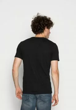 Ellesse VOODOO - T-shirt Imprimé - Black -Ellesse Elegant Boutique 2d585616c1d549abbaa514ea74c282ea