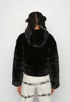 Ellesse NOELLA PADDED JACKET - Veste D'hiver - Black Smu 13 Ellesse NOELLA PADDED JACKET - Veste D'hiver - Black Smu -Ellesse Elegant Boutique 2fae20bbba2145e68e9b4249efd73c7c