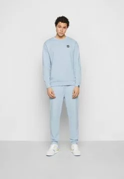 Ellesse SAMIE - Pantalon De Survêtement - Light Blue 11 Ellesse SAMIE - Pantalon De Survêtement - Light Blue -Ellesse Elegant Boutique 2ff0166db4af4994b72b466d6c645aad