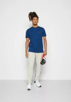 Ellesse HENNA - T-shirt Imprimé - Navy -Ellesse Elegant Boutique 3a3ad12784fa40279f81b7a556826bb0