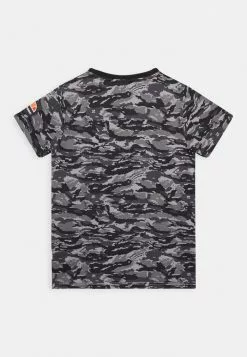 Ellesse MITICO - T-shirt Imprimé - Camo/white -Ellesse Elegant Boutique 48a4a63afb0e4bb2a09827e3a435e526
