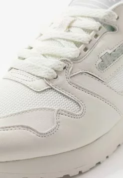 Ellesse 147 - Baskets Basses - White -Ellesse Elegant Boutique 49e7abe4d9e541cfb05effe5c4e47d57