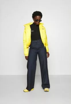 Ellesse VIVIENNE - T-shirt à Manches Longues - Black -Ellesse Elegant Boutique 4cef50341522425785b7def6129bf2e8