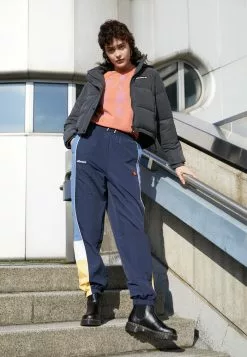 Ellesse DULCIS - Pantalon De Survêtement - Navy -Ellesse Elegant Boutique 50f14d4be9c4449b9c701d2608f1252c