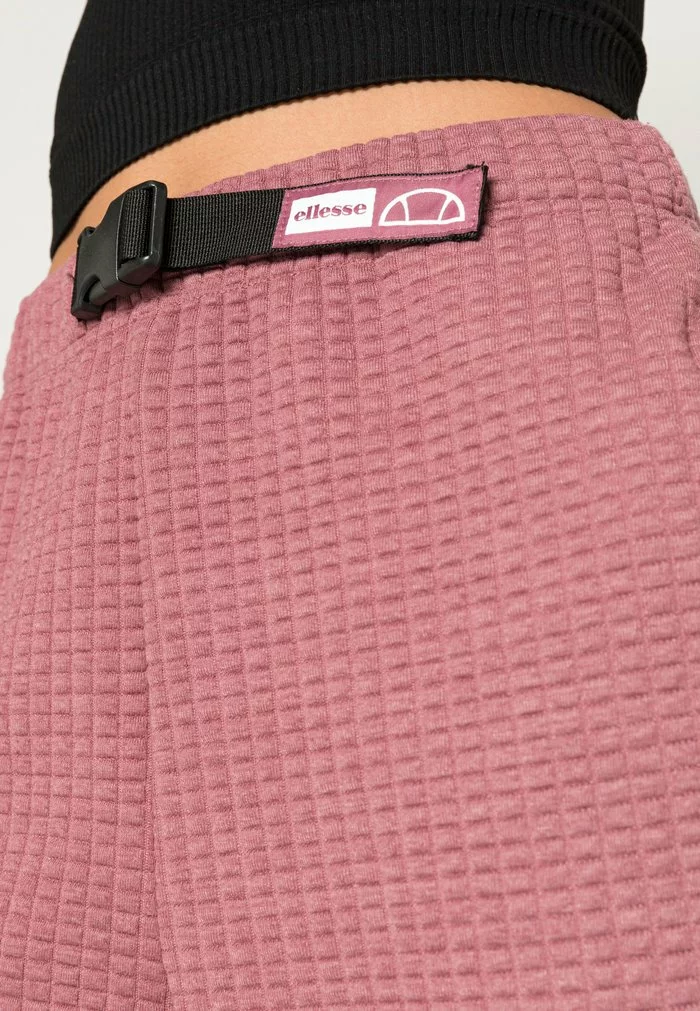 Ellesse ORANGAN PANT - Pantalon De Survêtement - Dark Pink 5 Ellesse ORANGAN PANT - Pantalon De Survêtement - Dark Pink – Image 5