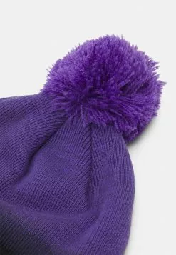 Ellesse VELLY FADE JUNIOR POM POM BEANIE UNISEX - Bonnet - Purple/black Fade -Ellesse Elegant Boutique 6201a9a6a81649dc913158f0523f0e5c