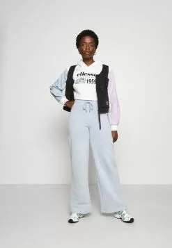 Ellesse TRISTAN - Sweatshirt - Offwhite -Ellesse Elegant Boutique 6910beec4c8c4eac89599a9e30706bbd