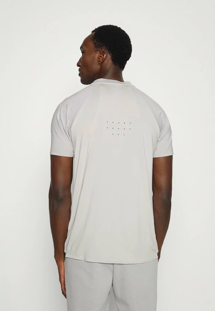 Ellesse MAESTRO TEE - T-shirt Imprimé - Light Grey 3 Ellesse MAESTRO TEE - T-shirt Imprimé - Light Grey – Image 3