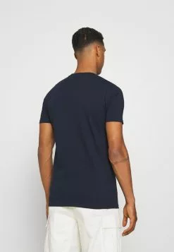 Ellesse ALTERZI - T-shirt Imprimé - Navy -Ellesse Elegant Boutique 6dcbf2e0e50d4b9ea0234958b1f09974