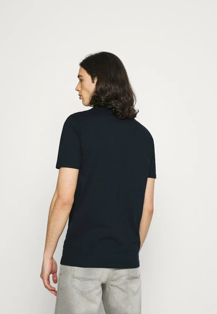 Ellesse FILIP - T-shirt Imprimé - Navy 3 Ellesse FILIP - T-shirt Imprimé - Navy – Image 3