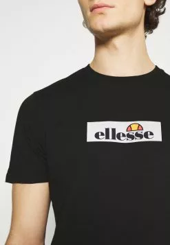Ellesse OMBRONO - T-shirt Imprimé - Black -Ellesse Elegant Boutique 795d41afa82346f991f0eb82dee0e0ef