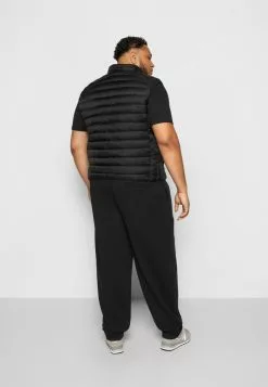 Ellesse BARDY GILET - Veste Sans Manches - Black -Ellesse Elegant Boutique 8158b570e794476cb10f377dac814202