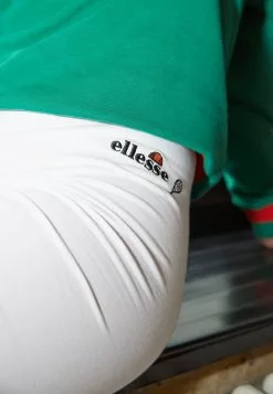 Ellesse RELLIA - Short - White -Ellesse Elegant Boutique 85595f03f8484fcda7b0ef38d936d4a2