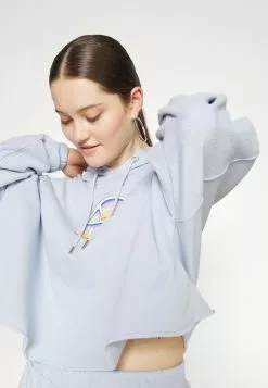 Ellesse DOPO OH HOODY - Sweatshirt - Light Blue -Ellesse Elegant Boutique 855a81cb32e742ac8d7808d7dc277ecd