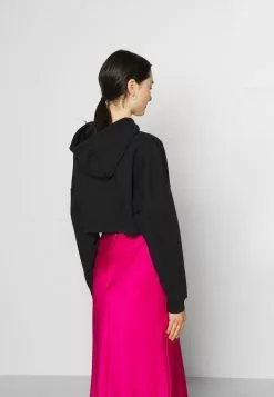 Ellesse REEDIA - Sweat à Capuche - Black 9 Ellesse REEDIA - Sweat à Capuche - Black -Ellesse Elegant Boutique 8f780cb4d2af4010a0e3be1480e6657d