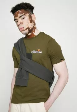 Ellesse VOODOO - T-shirt Imprimé - Khaki 9 Ellesse VOODOO - T-shirt Imprimé - Khaki -Ellesse Elegant Boutique 912918a051e1457da6c4b2a845eea641