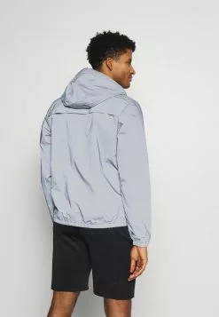 Ellesse CESANET JACKET - Veste De Survêtement - Silver -Ellesse Elegant Boutique 92ffe0e96d0949e7a94c3c06c6eec055