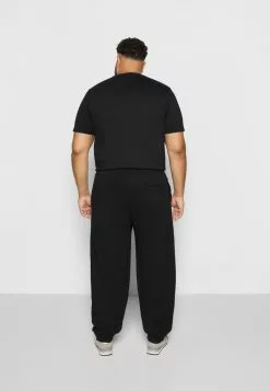 Ellesse NIORO PANT - Pantalon De Survêtement - Black -Ellesse Elegant Boutique 9b5f29efc81d401ba90bd2384c657513