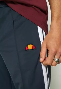 Ellesse DALVI TRACK PANT - Pantalon De Survêtement - Navy -Ellesse Elegant Boutique 9ed36fe8021a41b6b88db3f37c413c11