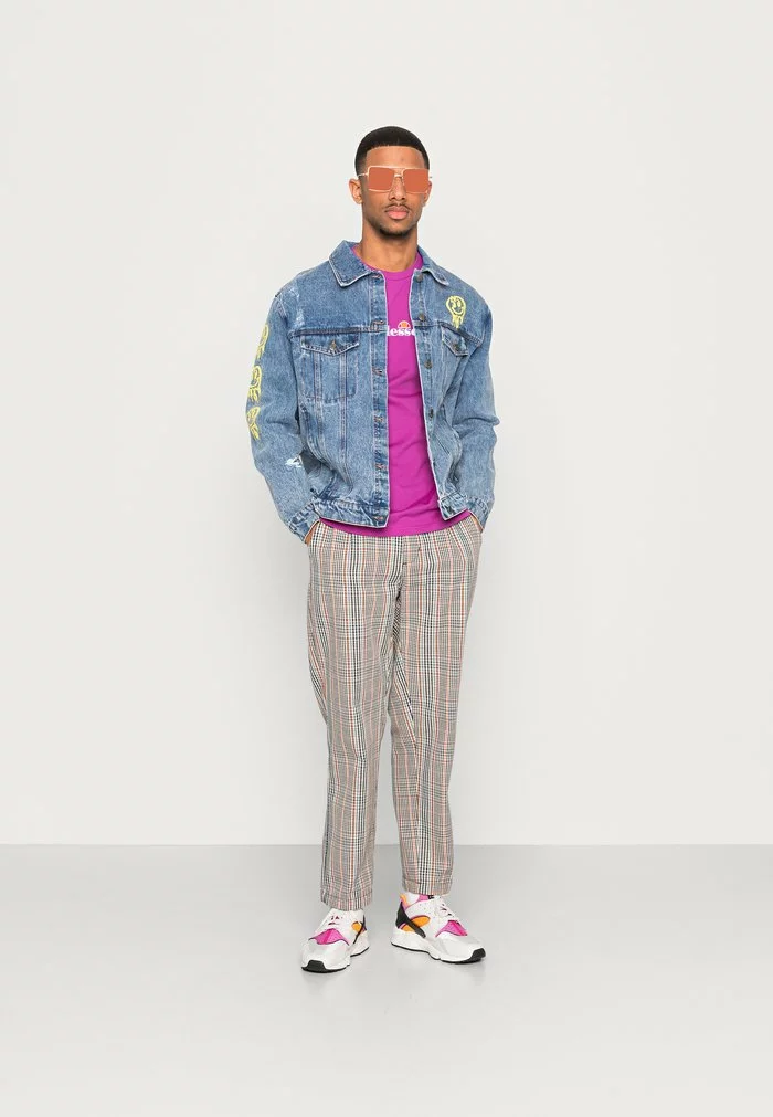 Ellesse MAVOZ UNISEX - T-shirt Imprimé - Purple 2 Ellesse MAVOZ UNISEX - T-shirt Imprimé - Purple – Image 2