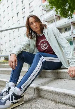 Ellesse DALVI TRACK PANT - Pantalon De Survêtement - Navy -Ellesse Elegant Boutique ae00f546033d49ad86094616355b3ca3