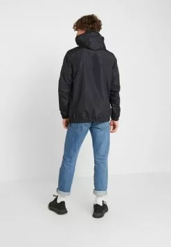 Ellesse MONT NERO JACKET - Veste Légère - Black -Ellesse Elegant Boutique b1cf1ddc1ab34cb3ae4c9a0daf8d1944