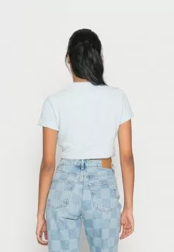 Ellesse MELATA - T-shirt Basique - Light Blue 7 Ellesse MELATA - T-shirt Basique - Light Blue -Ellesse Elegant Boutique b234da318a8a49e2906d0c583381f3f1