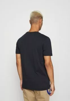 Ellesse MULTIZIO TEE - T-shirt Imprimé - Navy -Ellesse Elegant Boutique b5f052915d624e12a076c0f39a18102a