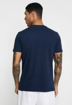 Ellesse VOODOO - T-shirt Imprimé - Navy -Ellesse Elegant Boutique b71489eb80b94d4e9288ecd4138ffcad
