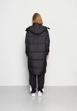 Ellesse DEEP PADDED JACKET - Veste D'hiver - Black -Ellesse Elegant Boutique badb36d142564e3da4579efe1ff36794