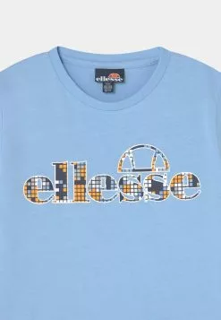 Ellesse CORRE - T-shirt Imprimé - Light Blue -Ellesse Elegant Boutique bc64fc722d344811bbd1a4d984d8fd04