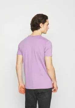 Ellesse LANBRONE - T-shirt Imprimé - Lilac 8 Ellesse LANBRONE - T-shirt Imprimé - Lilac -Ellesse Elegant Boutique c1362c3bd27a40828081f6f1692bca6a