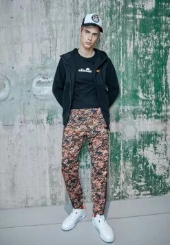 Ellesse FRECCARO JACKET - Veste Polaire - Black -Ellesse Elegant Boutique c1af4d93098f430583d8b5ea620473da