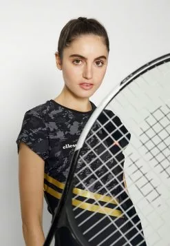 Ellesse INTEGRAL TEE - T-shirt Imprimé - Black -Ellesse Elegant Boutique c30c8e64aef645b6877acddea76caa66