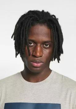 Ellesse RIAN - T-shirt Imprimé - Grey -Ellesse Elegant Boutique c7eda7c098fc4f18ba5e631919bd7b86